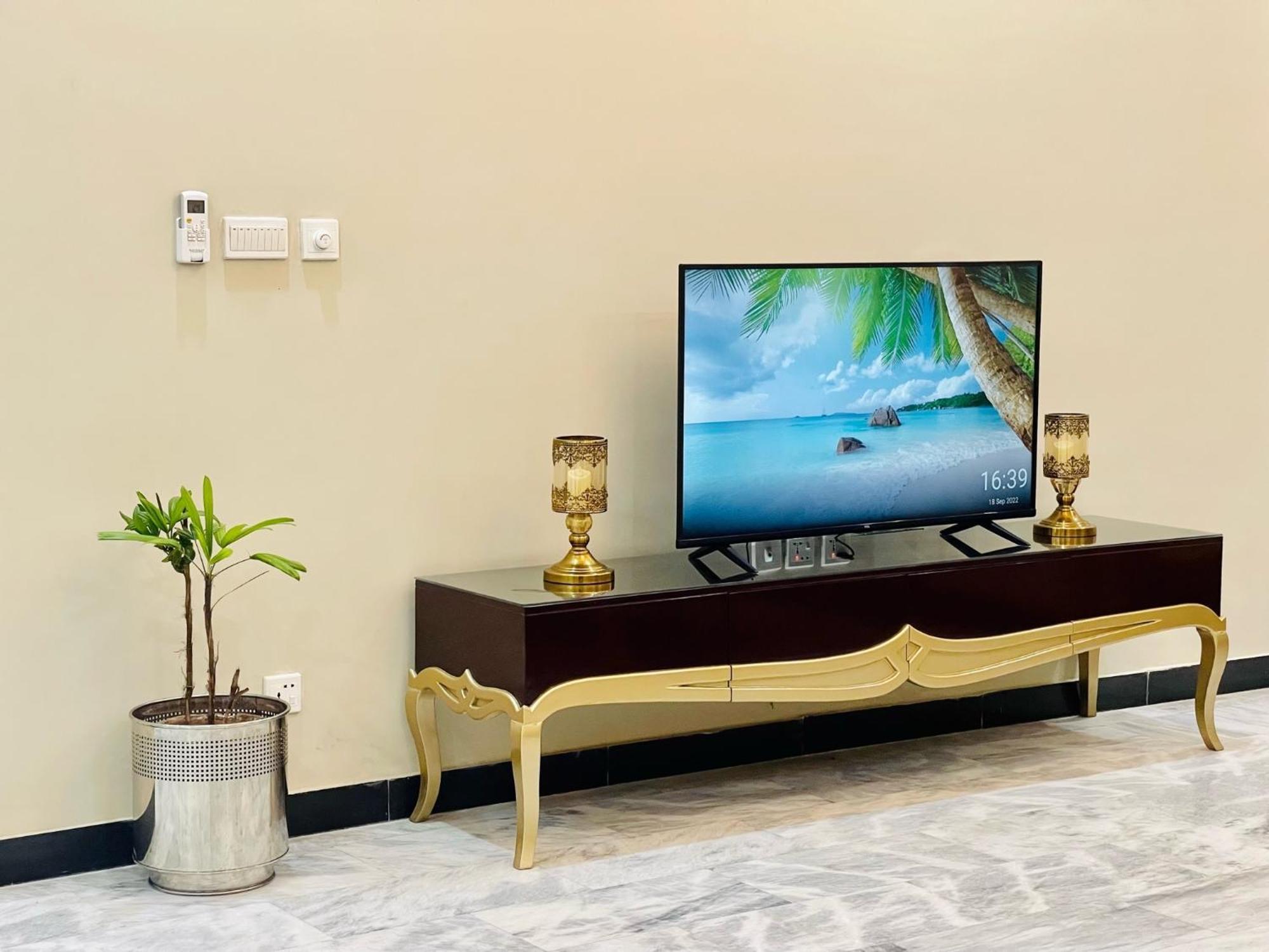 Homey Islamabad Extérieur photo